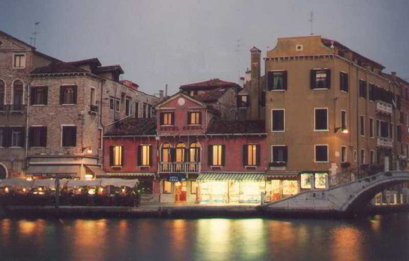 Hotel Canal & Walter Venesia Bagian luar foto